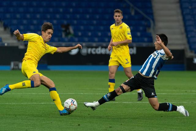 利物浦获英超半程冠军 夺冠赔率1.2一骑绝尘